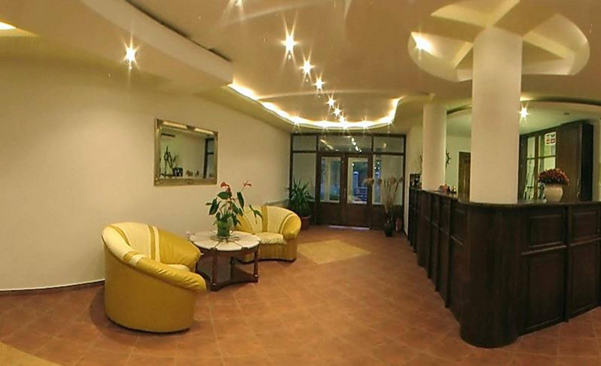 Hotel Wels Baltenii de Sus Экстерьер фото