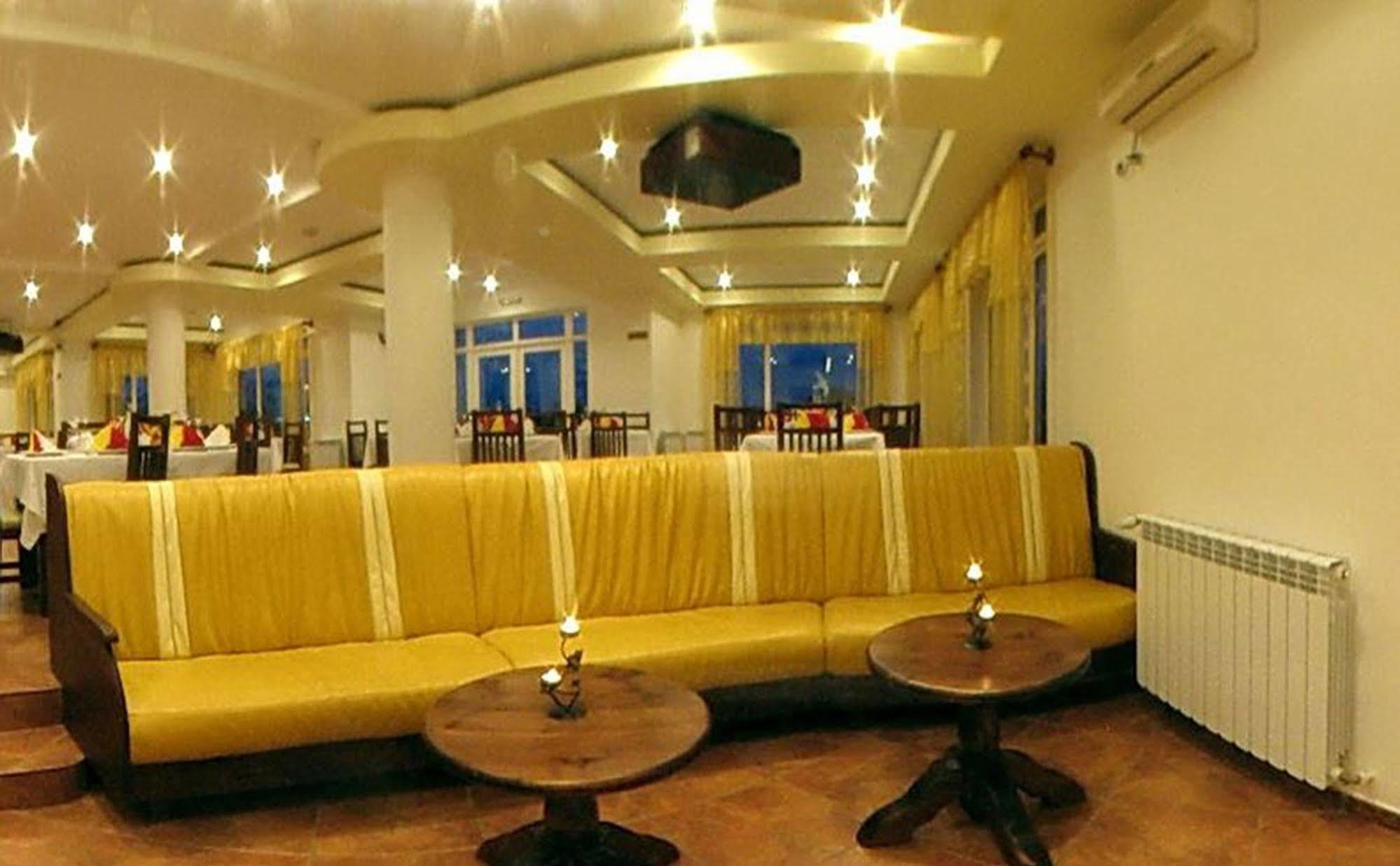 Hotel Wels Baltenii de Sus Экстерьер фото