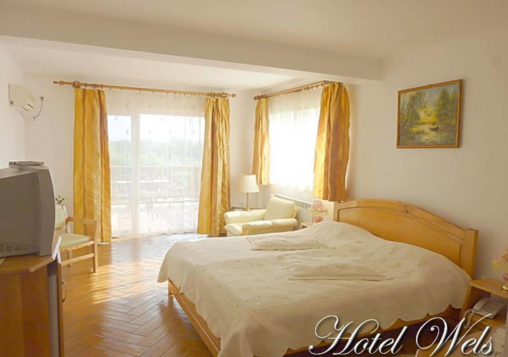 Hotel Wels Baltenii de Sus Экстерьер фото