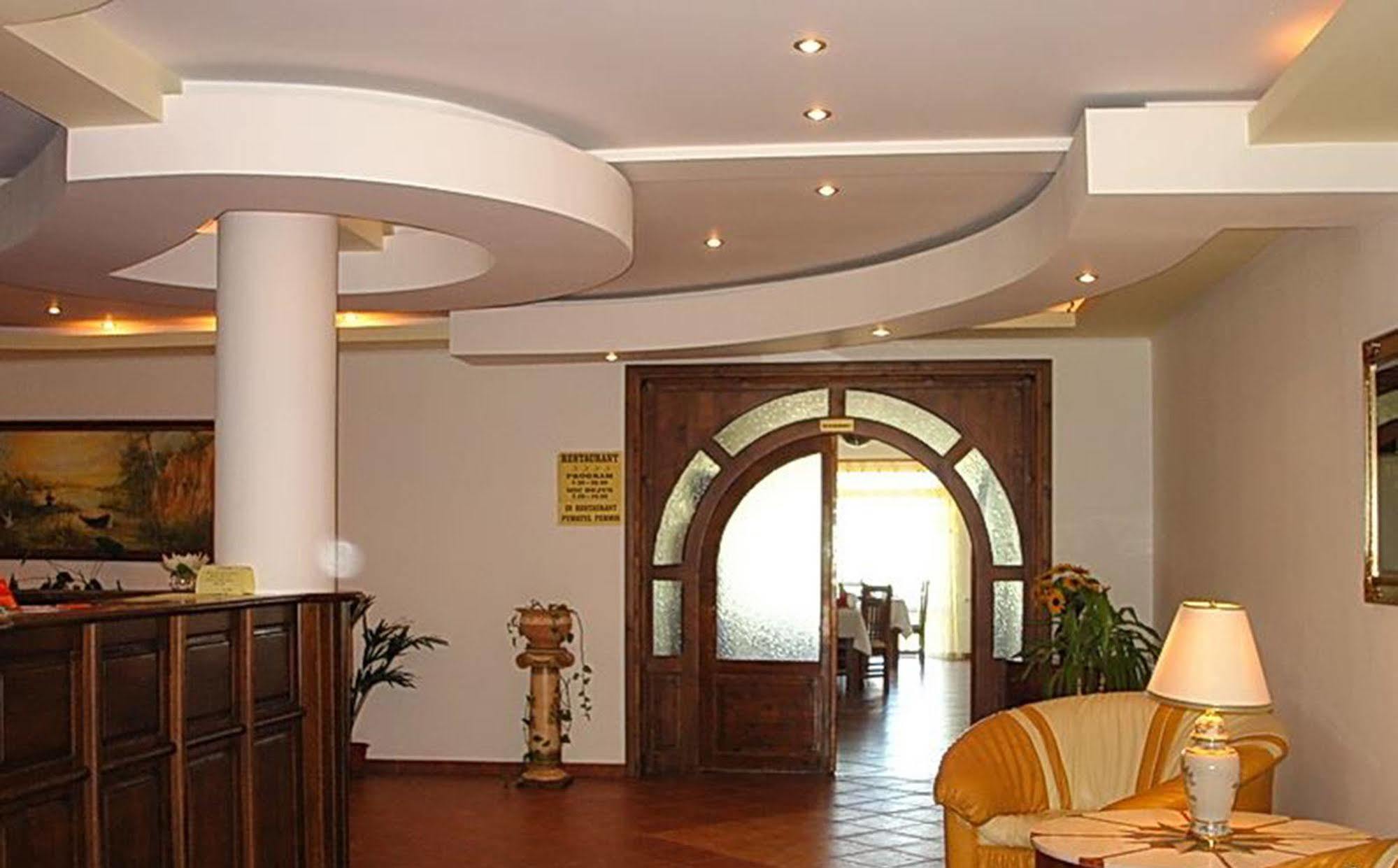 Hotel Wels Baltenii de Sus Экстерьер фото