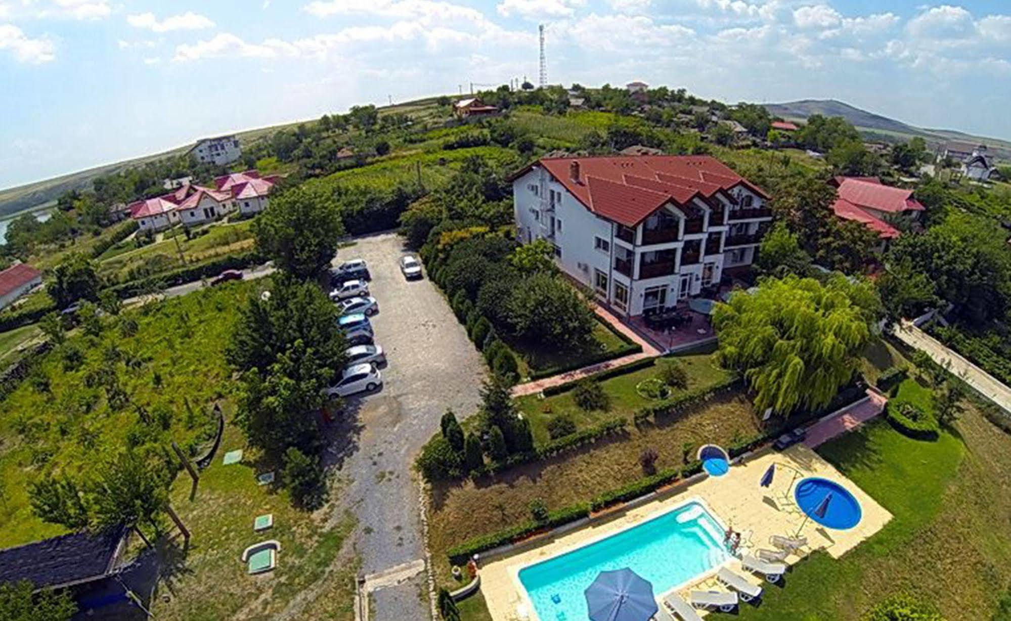 Hotel Wels Baltenii de Sus Экстерьер фото